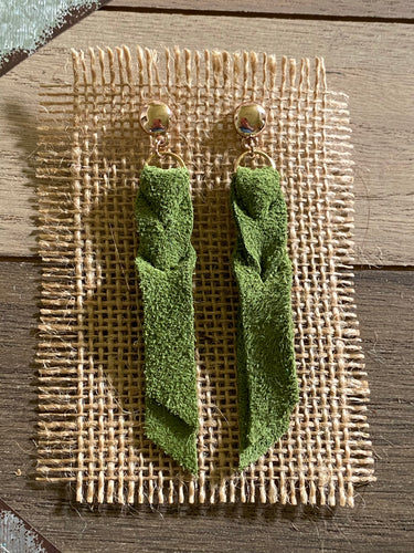 Grass Lake Desolation Grass Green Braided Dangle earring